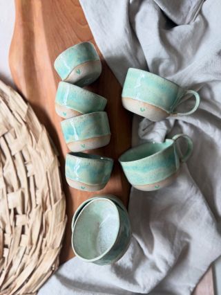 Matcha latté 🌱 Tyto jsem tu ještě moc nesdílela, přitom se už nějaký čas řadí mezi stálice v mých glazurách. ✨Už také...