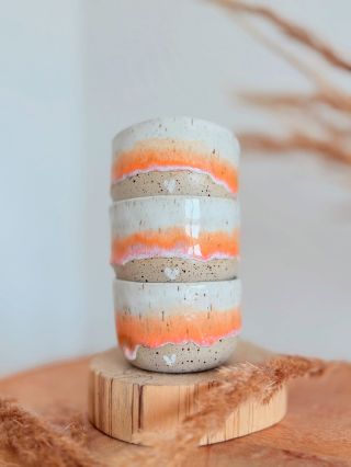 Sluneční 🌞 Nese v sobě letní klid i energii – západ slunce na obzoru, teplý písek pod nohama, vodu, smích… Je to takový...