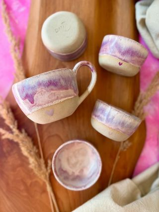 Pivoňka 🌸✨💫 #ceramicart #handmadeceramics #ceramicdecor #clayart #ceramicdesign #potterylove #ceramicstudio